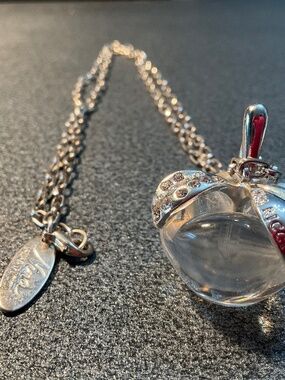 VIntage Nina Ricci Grande Pomme Lucite Apple Diamond Drops Long Chain Necklace
